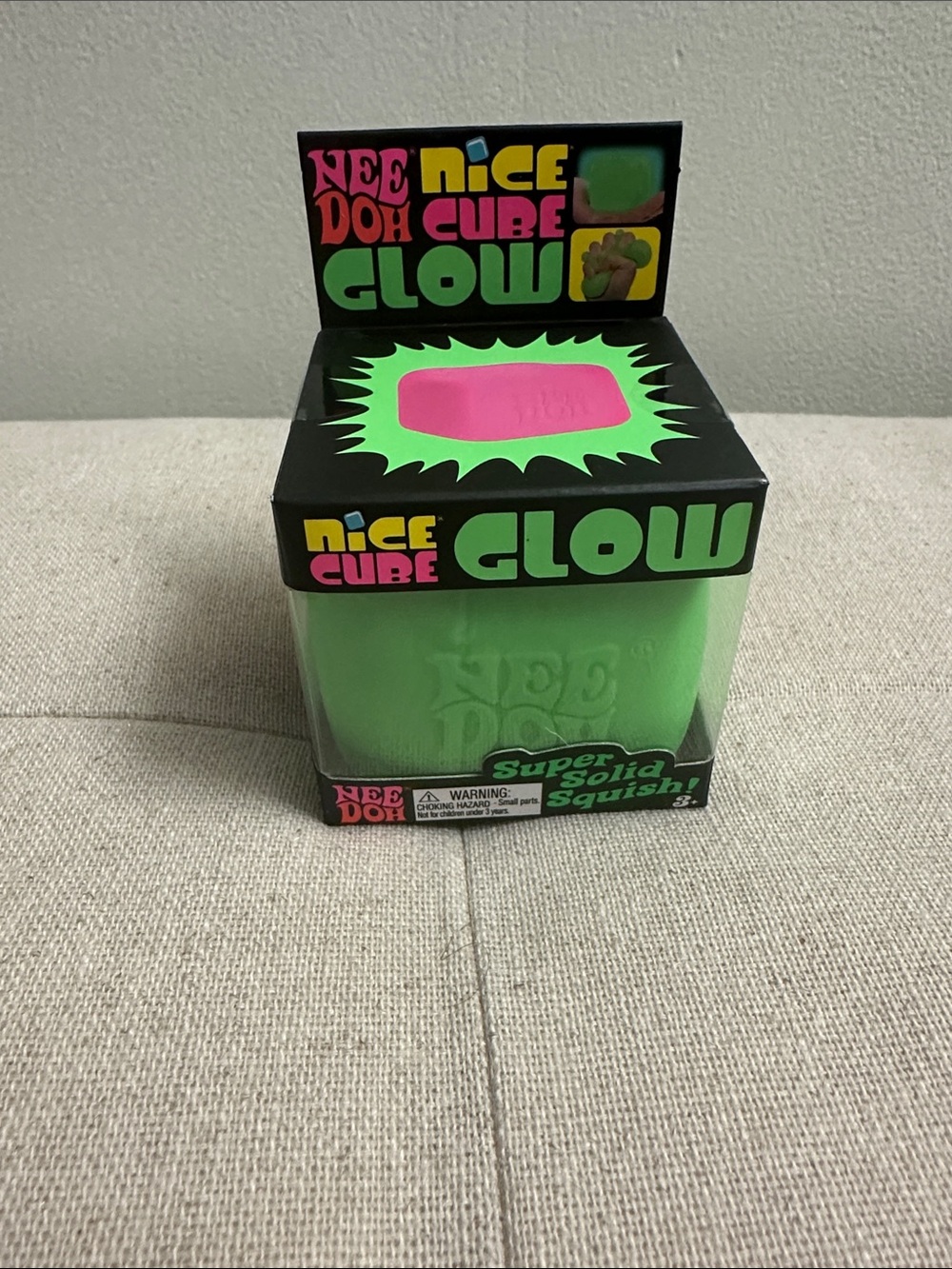 💚[BRAND NEW] SEALED NEEDOOH GREEN CUBE GLOW IN THE DARK SUPER SOLID SQUISH VIRAL